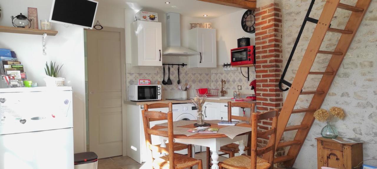 Gite De Charme Beaujoyeulx Molineuf Exterior foto